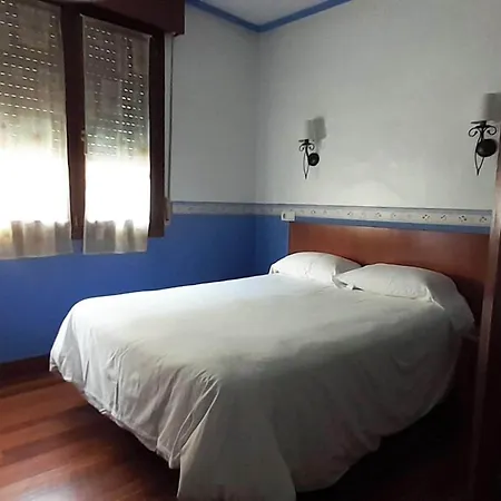 阿克拉瑞旅馆 格尔尼卡