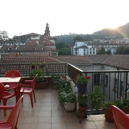 Pensión Akelarre Ostatua 2*