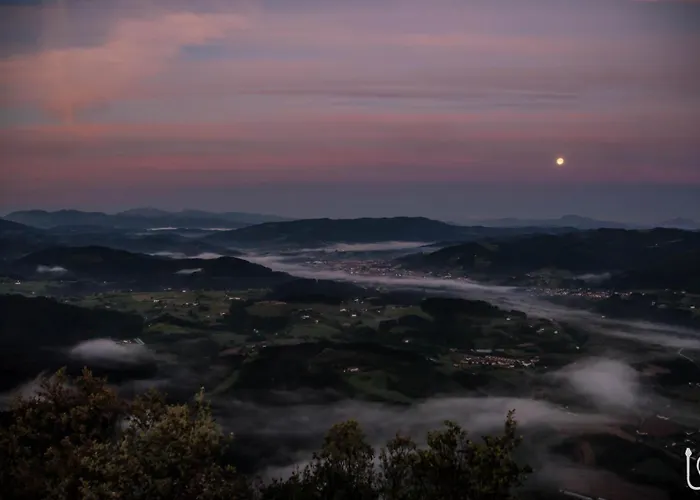 Pensión Akelarre Ostatua 3*