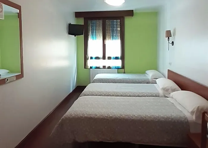 Akelarre Ostatua Pensión Guernica y Luno